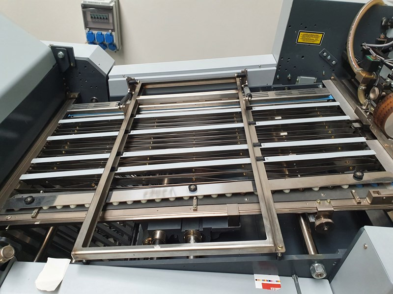 Horizon AFC-746 F | PFU-74 | 29 Mio | 2011 - آلة الطي: صور 3 Horizon AFC-746 F | PFU-74 | 29 Mio | 2011 - آلة الطي: صور 3