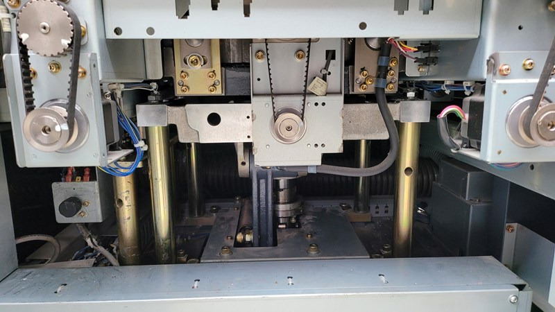 Horizon BQ-270 | 2010 | 693000 - آلة تجليد: صور 4 Horizon BQ-270 | 2010 | 693000 - آلة تجليد: صور 4