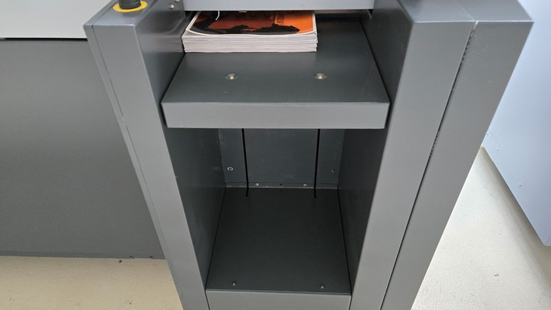 Horizon HT-30 C | 2012 | 4,7 Mio - آلة قطع الورق: صور 2 Horizon HT-30 C | 2012 | 4,7 Mio - آلة قطع الورق: صور 2