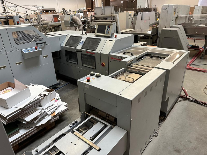 Horizon SL-5500 S | VAC-1000a | 3x VAC-1000m | 2012 | 4 Mio - آلات الطباعة: صور 1 Horizon SL-5500 S | VAC-1000a | 3x VAC-1000m | 2012 | 4 Mio - آلات الطباعة: صور 1