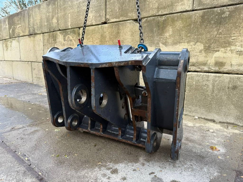 Bepe Caterpillar 962 Verachtert quick coupler NEW! - وصلة الربط للمعدات المعلقة - آلات البناء: صور 4 Bepe Caterpillar 962 Verachtert quick coupler NEW! - وصلة الربط للمعدات المعلقة - آلات البناء: صور 4