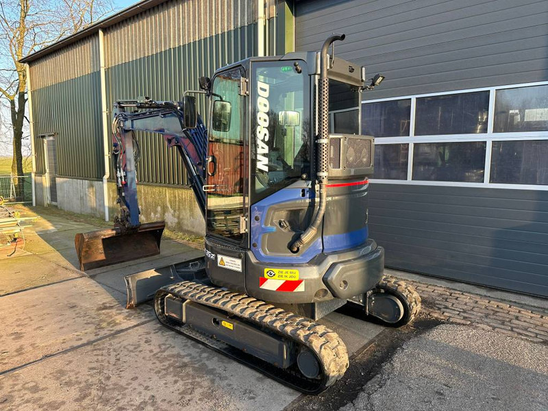 Doosan DX 35 Z - Like new! - حفارة مصغرة: صور 4 Doosan DX 35 Z - Like new! - حفارة مصغرة: صور 4