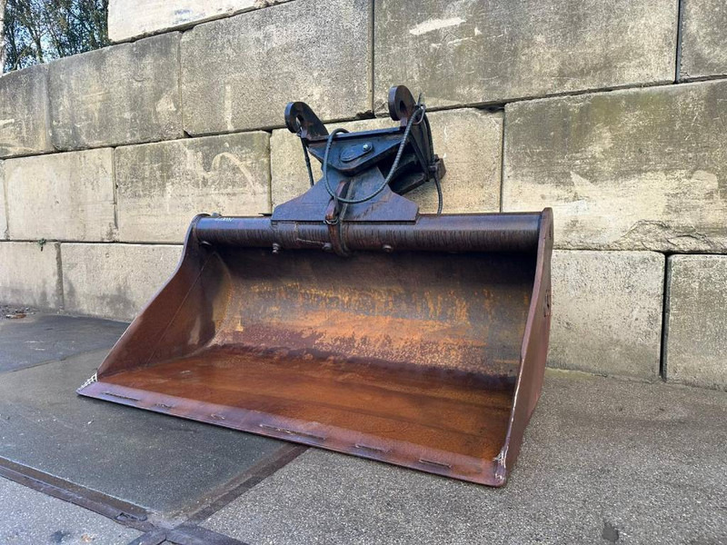 Eurosteel 200cm wide Tiltbucket / kantelbak / Schwenklöffel - بكت - آلات البناء: صور 1 Eurosteel 200cm wide Tiltbucket / kantelbak / Schwenklöffel - بكت - آلات البناء: صور 1