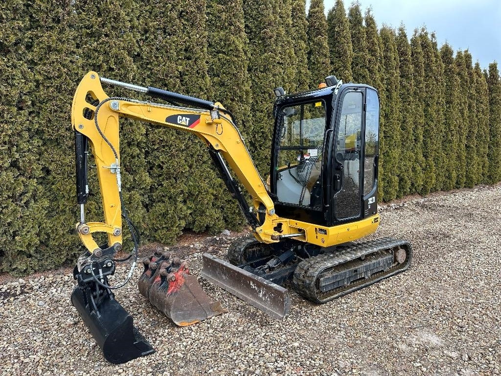 CAT 302.7 D CR - حفارة مصغرة: صور 1 CAT 302.7 D CR - حفارة مصغرة: صور 1