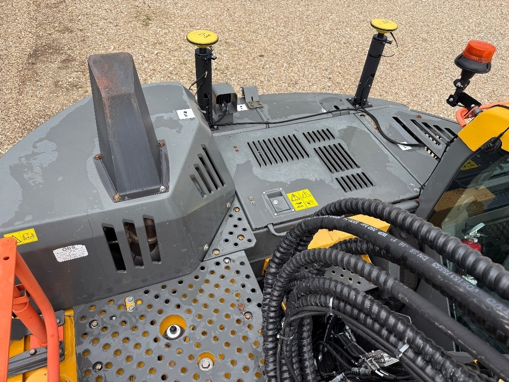 حفارات زحافة Volvo ECR 235 EL: صور 15