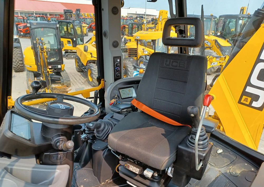 حفار متعدد الاستخدام JCB 3CX Plus AEC: صور 12