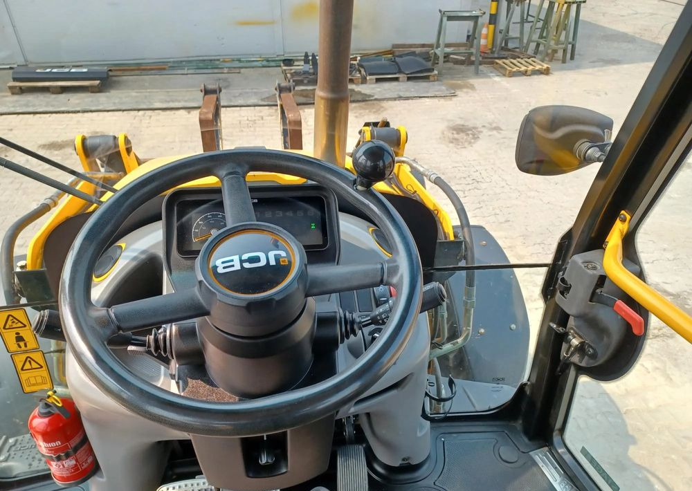 حفار متعدد الاستخدام JCB 3CX Plus AEC: صور 13