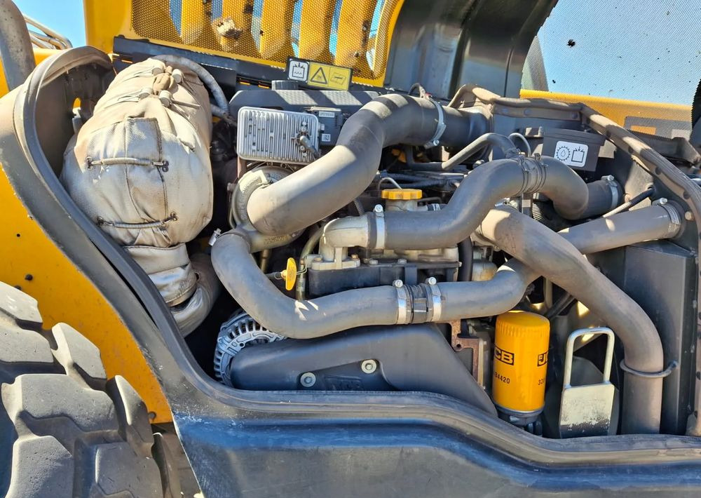 رافعة تلسكوبية JCB 560-80 Agri Plus: صور 9