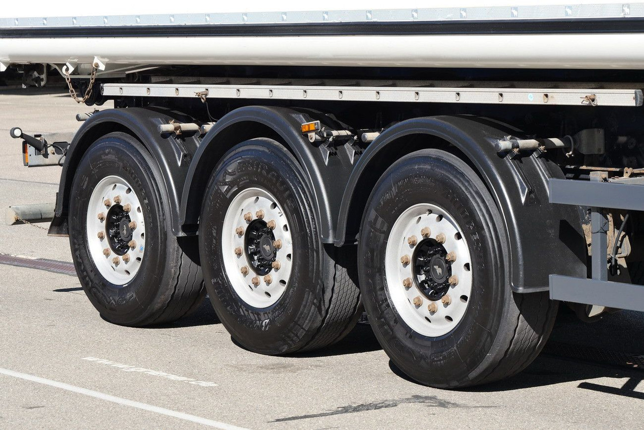 Schmitz Cargobull ALUMULDE 50 m³ SKI 24 SL 9,6/ 47m3 /MULTITÜRE - قلابة نصف مقطورة: صور 4 Schmitz Cargobull ALUMULDE 50 m³ SKI 24 SL 9,6/ 47m3 /MULTITÜRE - قلابة نصف مقطورة: صور 4