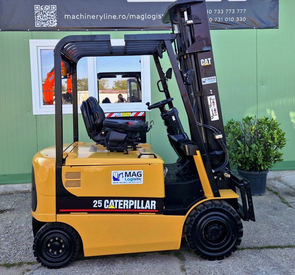 Caterpillar EP25 - شاحنة مناولة: صور 4 Caterpillar EP25 - شاحنة مناولة: صور 4