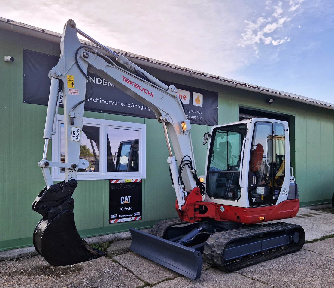TAKEUCHI TB250 - حفارة مصغرة: صور 1 TAKEUCHI TB250 - حفارة مصغرة: صور 1