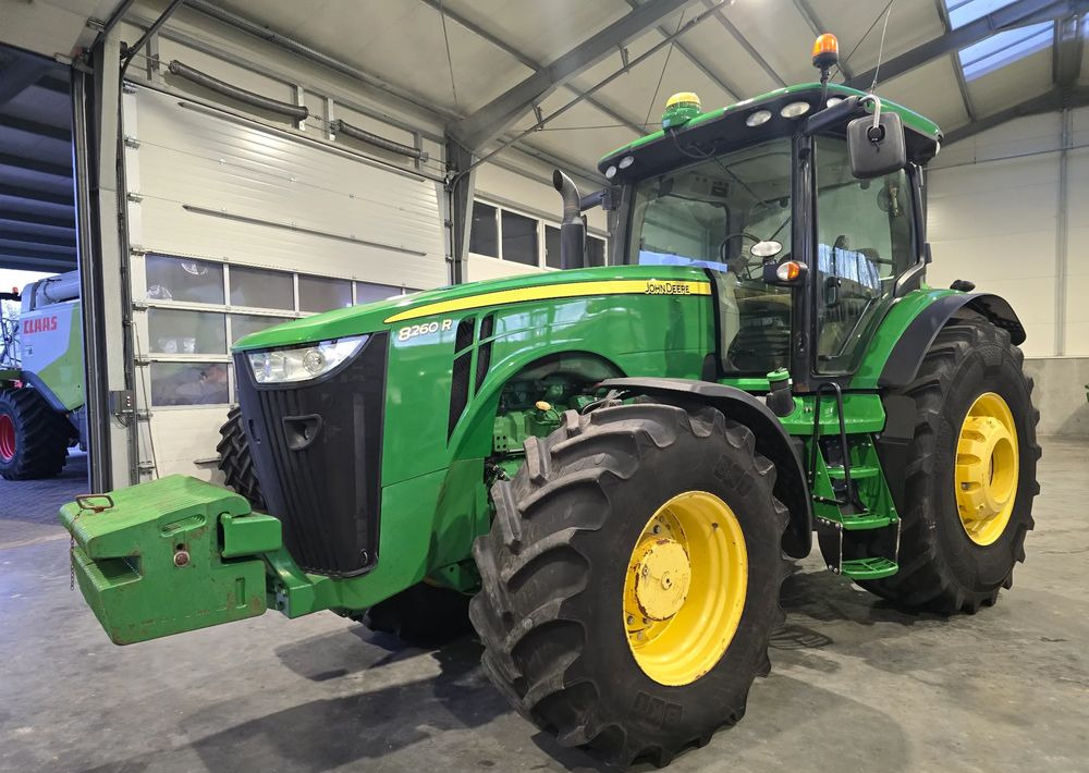 John Deere 8260R - جرار: صور 1 John Deere 8260R - جرار: صور 1