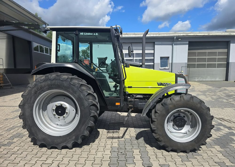 Valtra 800 - جرار: صور 5 Valtra 800 - جرار: صور 5