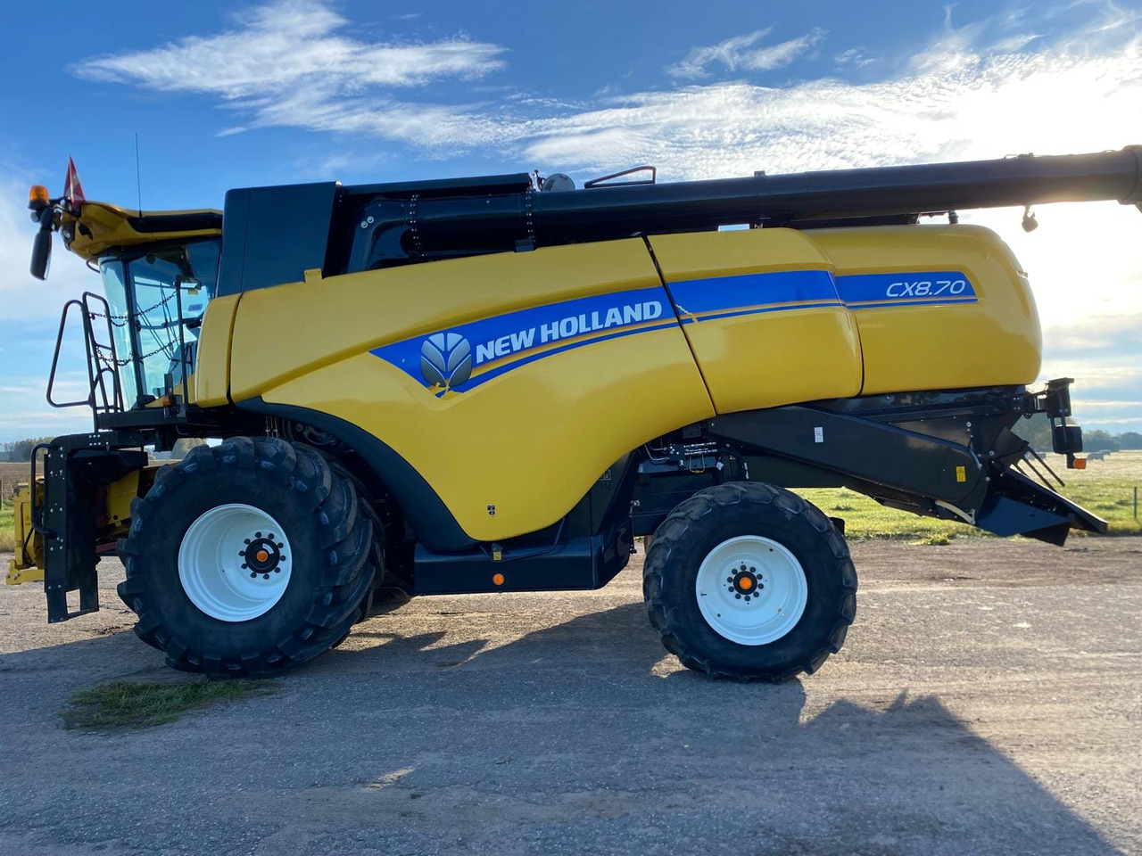 NEW HOLLAND CX8.70 - آلة حصاد: صور 2 NEW HOLLAND CX8.70 - آلة حصاد: صور 2