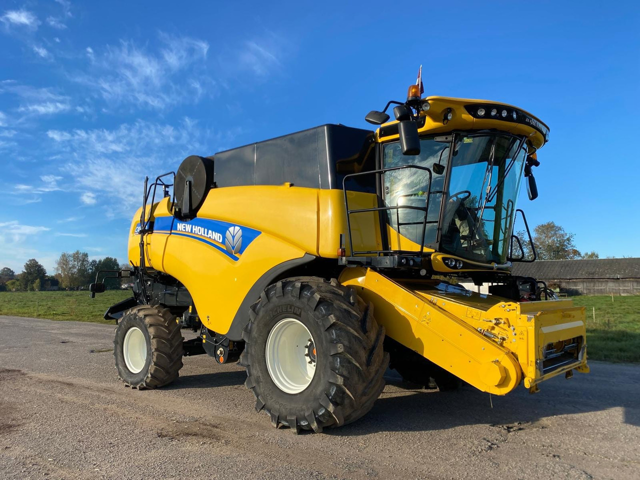 NEW HOLLAND CX8.70 - آلة حصاد: صور 3 NEW HOLLAND CX8.70 - آلة حصاد: صور 3
