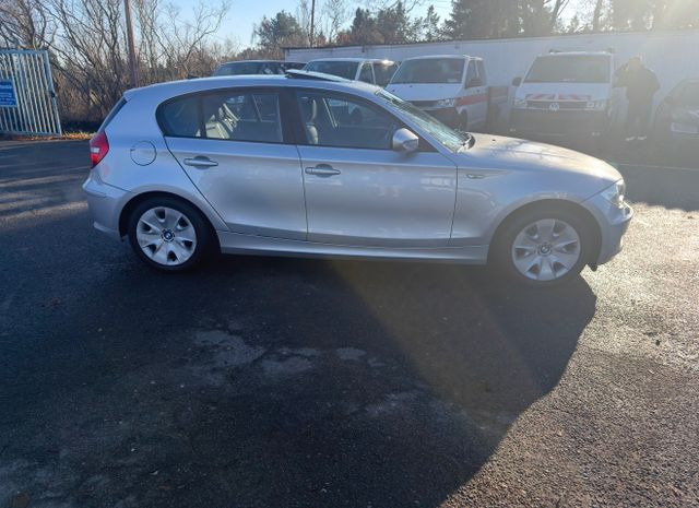 BMW 116i Limousine - سيارة: صور 5 BMW 116i Limousine - سيارة: صور 5