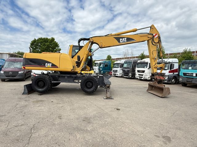 CAT M 322C - حفارة على عجلات: صور 3 CAT M 322C - حفارة على عجلات: صور 3