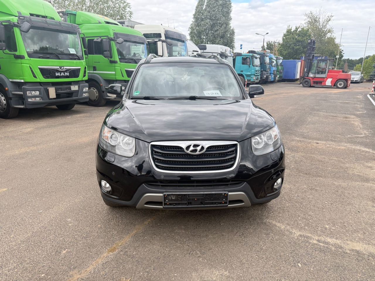 Hyundai Santa Fe 2.2 CRDi Premium - سيارة دفع رباعي: صور 1 Hyundai Santa Fe 2.2 CRDi Premium - سيارة دفع رباعي: صور 1
