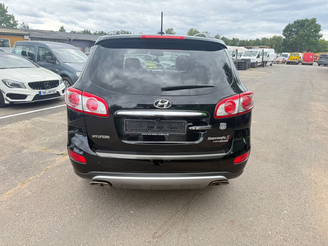 Hyundai Santa Fe 2.2 CRDi Premium - سيارة دفع رباعي: صور 4 Hyundai Santa Fe 2.2 CRDi Premium - سيارة دفع رباعي: صور 4