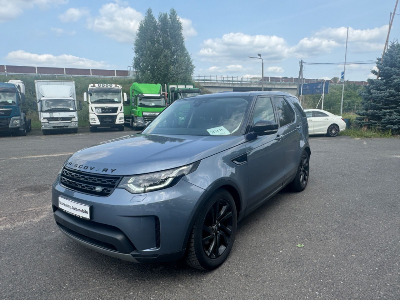Land Rover Discovery 5 SE TD6 - سيارة دفع رباعي: صور 3 Land Rover Discovery 5 SE TD6 - سيارة دفع رباعي: صور 3