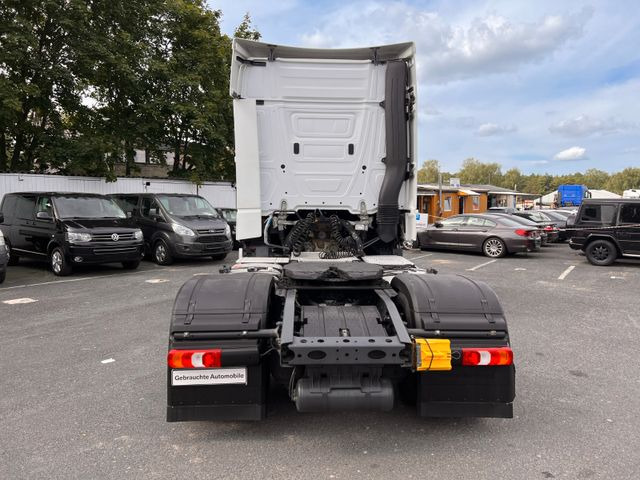 Mercedes-Benz Actros 1845 - شاحنة جرار: صور 4 Mercedes-Benz Actros 1845 - شاحنة جرار: صور 4