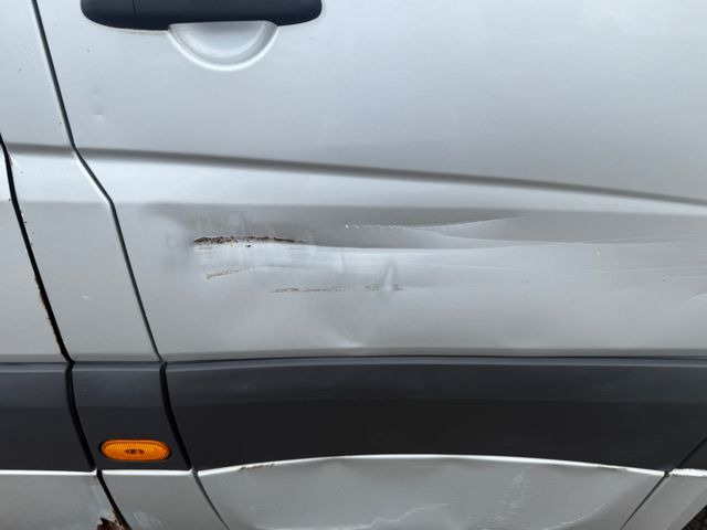 Mercedes-Benz Sprinter II Kasten 219 CDI Automatik - فان المدمجة: صور 3 Mercedes-Benz Sprinter II Kasten 219 CDI Automatik - فان المدمجة: صور 3