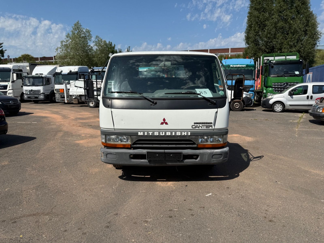 Mitsubishi Intercooler Canter - قلاب صغير: صور 1 Mitsubishi Intercooler Canter - قلاب صغير: صور 1