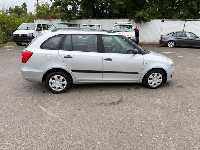 Skoda Fabia Combi Cool Edition - سيارة ستيشن: صور 4 Skoda Fabia Combi Cool Edition - سيارة ستيشن: صور 4