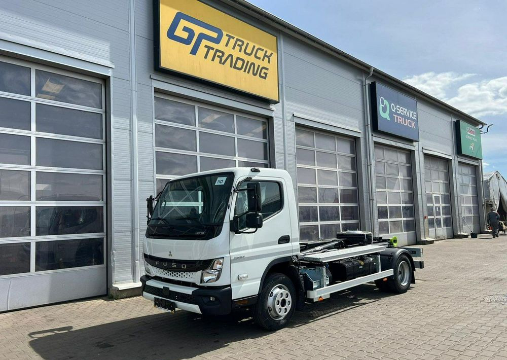 Mitsubishi Fuso - شاحنة ذات الخطاف: صور 1 Mitsubishi Fuso - شاحنة ذات الخطاف: صور 1
