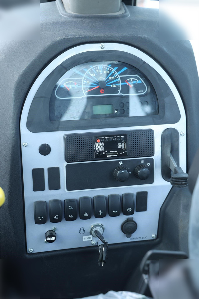 جديد حفار متعدد الاستخدام DELCO XP95 PLUS: صور 14 جديد حفار متعدد الاستخدام DELCO XP95 PLUS: صور 14