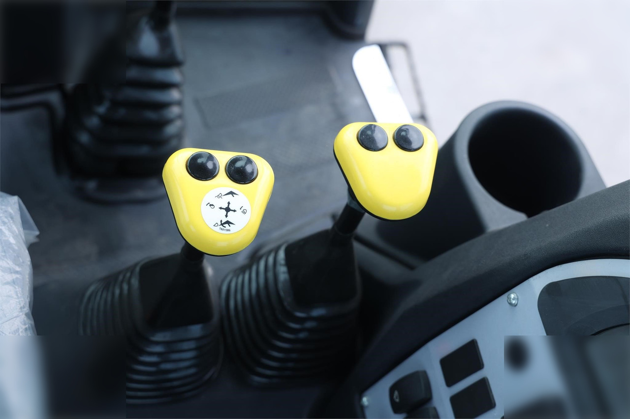 جديد حفار متعدد الاستخدام DELCO XP95 PLUS: صور 17 جديد حفار متعدد الاستخدام DELCO XP95 PLUS: صور 17