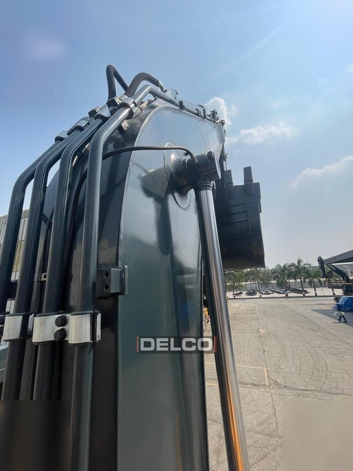 HYUNDAI ROBEX 215L SMART - حفارات زحافة: صور 4 HYUNDAI ROBEX 215L SMART - حفارات زحافة: صور 4