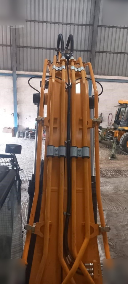 جديد حفارات زحافة JCB JS210 LC: صور 7