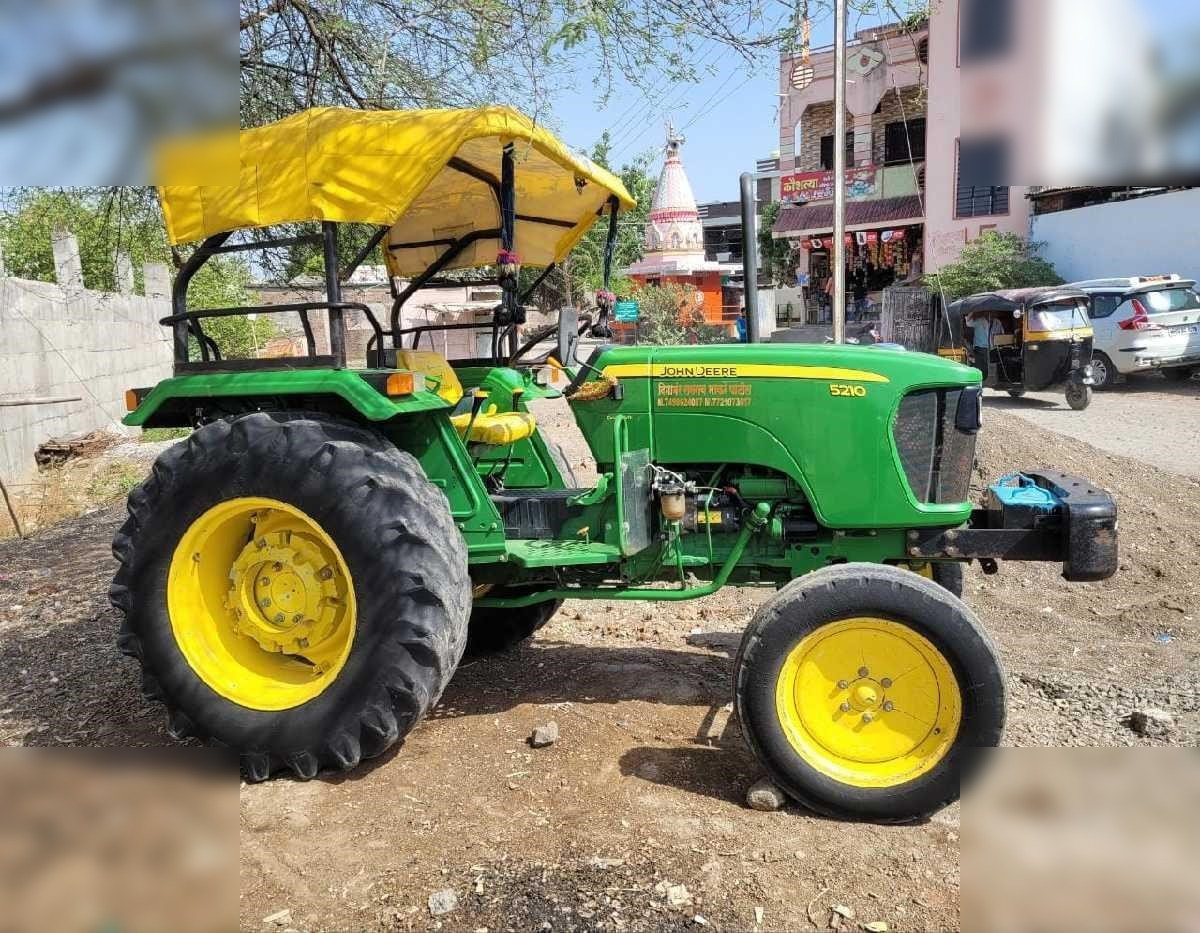 JOHN DEERE 5210 - جرار: صور 3 JOHN DEERE 5210 - جرار: صور 3