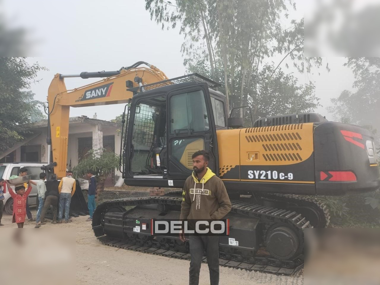 SANY SY210 LC - حفارات زحافة: صور 4 SANY SY210 LC - حفارات زحافة: صور 4