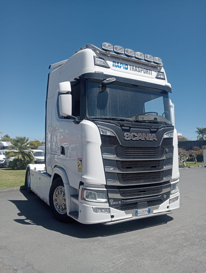 SCANIA S520 A4X2NB - شاحنة جرار: صور 2 SCANIA S520 A4X2NB - شاحنة جرار: صور 2