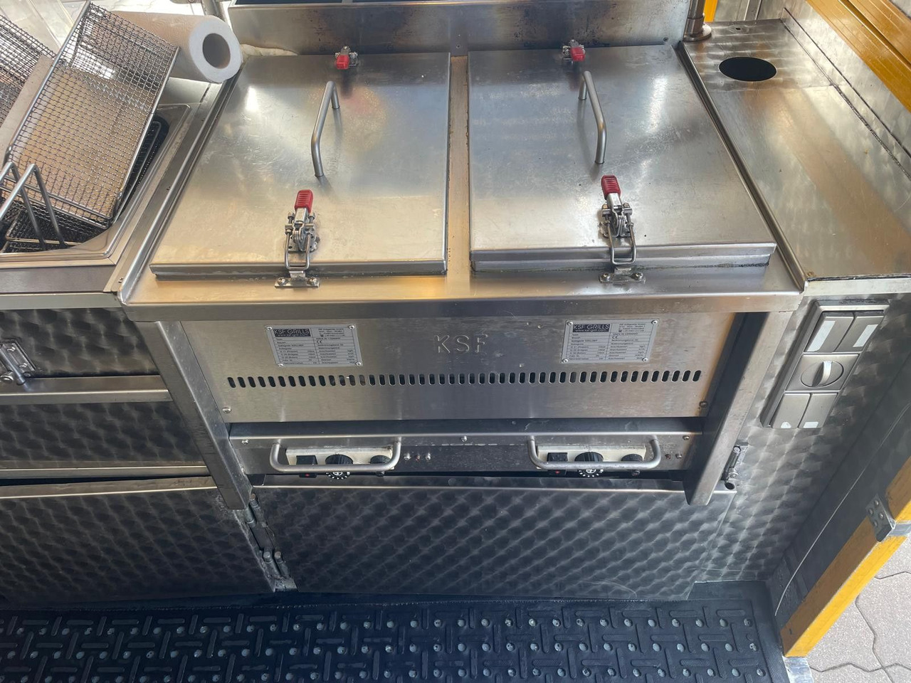 شاحنات طعام Fiat Hähnchengrill mobil Foodtruck: صور 6 شاحنات طعام Fiat Hähnchengrill mobil Foodtruck: صور 6