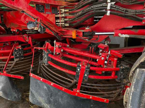 Grimme REXOR 6300 Platinum - حصادة البنجر: صور 5 Grimme REXOR 6300 Platinum - حصادة البنجر: صور 5