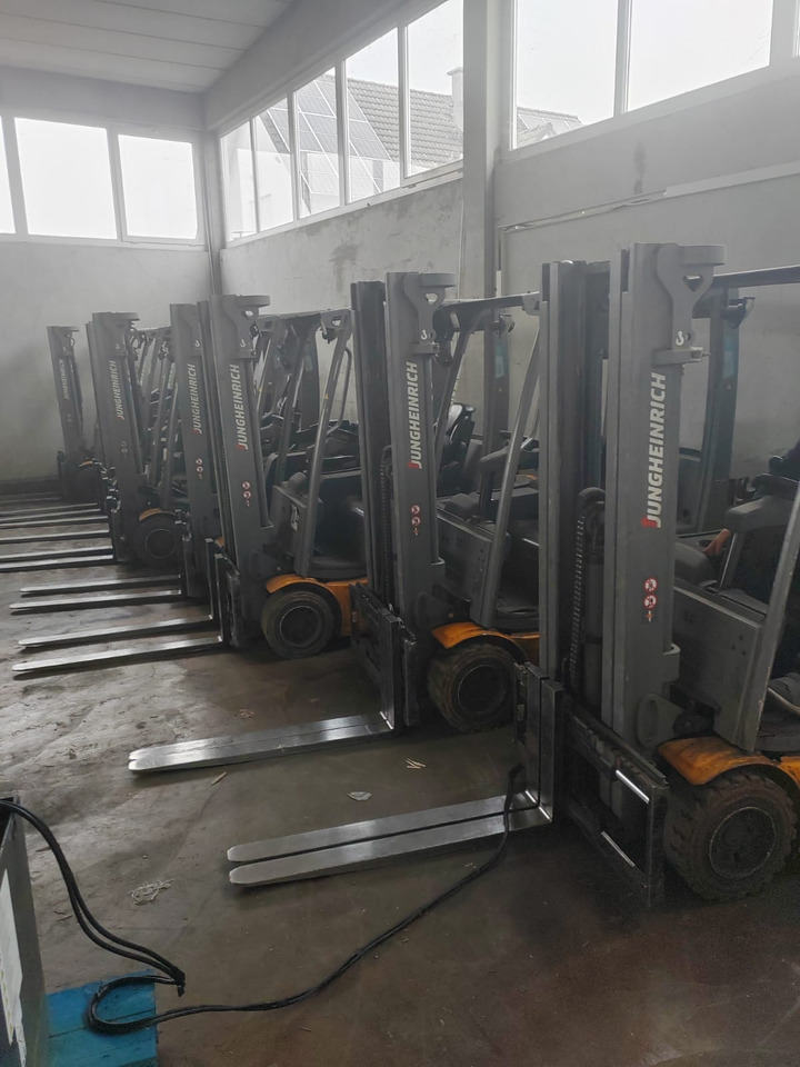 رافعة شوكية كهربائية Jungheinrich EFG320 no battery ( 3 st paket ): صور 40 رافعة شوكية كهربائية Jungheinrich EFG320 no battery ( 3 st paket ): صور 40