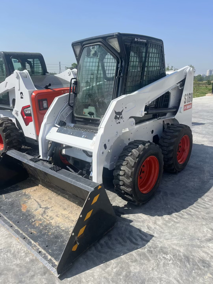Bobcat S160 - شيول صغير: صور 1 Bobcat S160 - شيول صغير: صور 1