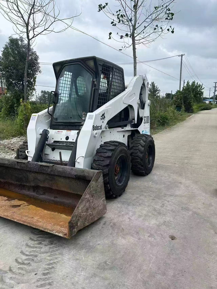 Bobcat S300 - شيول صغير: صور 4 Bobcat S300 - شيول صغير: صور 4