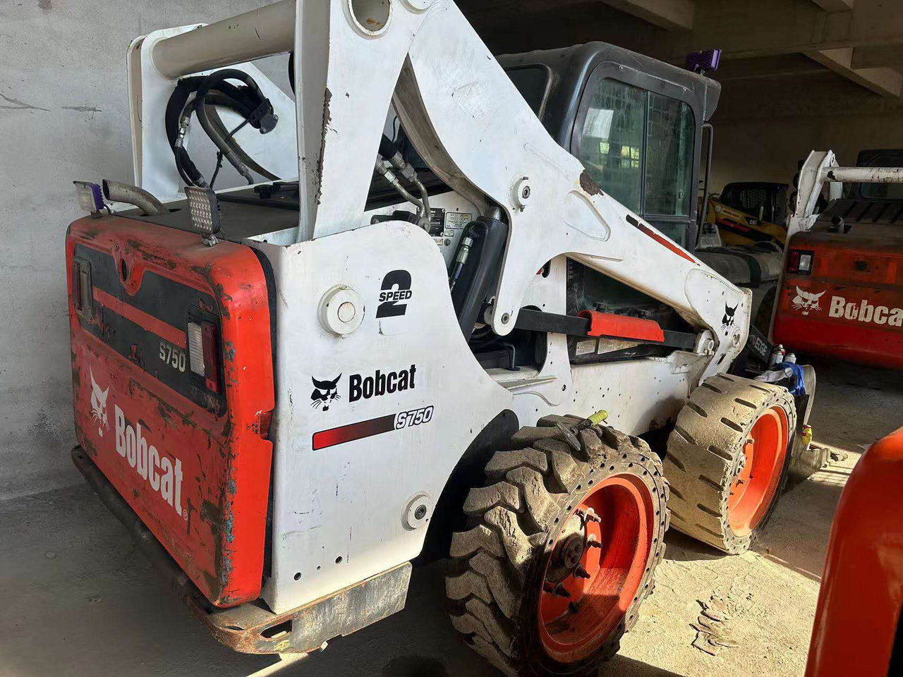 Bobcat S750 - شيول صغير: صور 5 Bobcat S750 - شيول صغير: صور 5