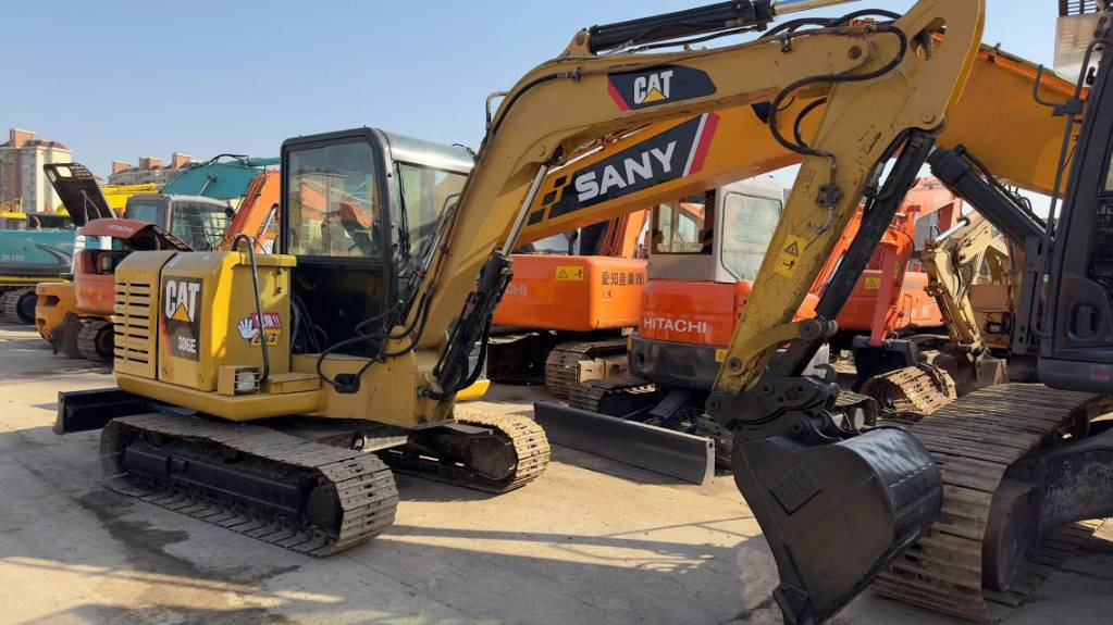 CAT 306E - حفارة مصغرة: صور 1 CAT 306E - حفارة مصغرة: صور 1