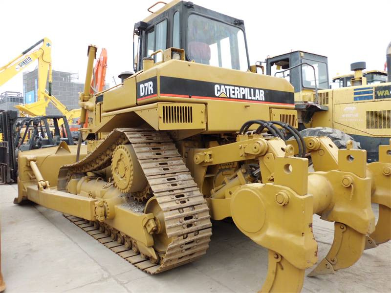CAT D7R - بلدوزر: صور 1 CAT D7R - بلدوزر: صور 1