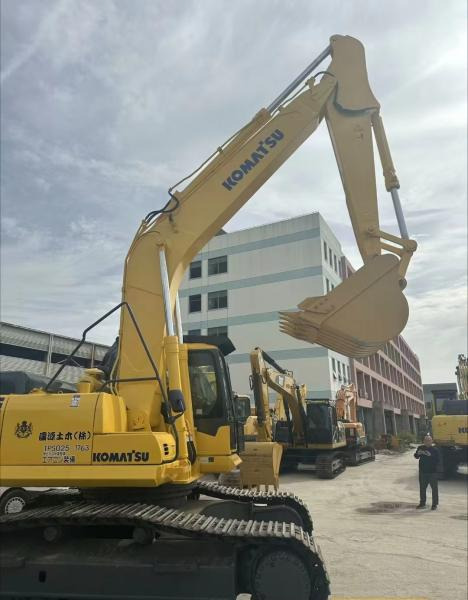 Komatsu pc300-7 - حفارات زحافة: صور 3 Komatsu pc300-7 - حفارات زحافة: صور 3