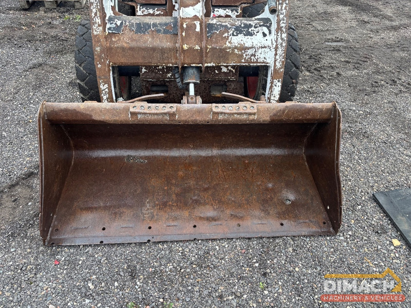Bobcat S130 - شيول صغير: صور 3 Bobcat S130 - شيول صغير: صور 3