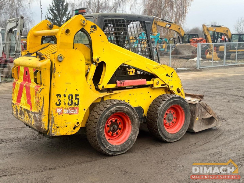 Bobcat S185 Schranklader - 4 cil. Kubota motor - high flow - laadbak - CE keurmerk - لودر: صور 2 Bobcat S185 Schranklader - 4 cil. Kubota motor - high flow - laadbak - CE keurmerk - لودر: صور 2