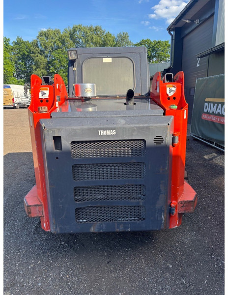 Thomas 250 new bucket! TOP!! 3600 kilo - شيول صغير: صور 4 Thomas 250 new bucket! TOP!! 3600 kilo - شيول صغير: صور 4