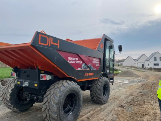 Case D14 - شاحنة قلابة صغيرة: صور 1 Case D14 - شاحنة قلابة صغيرة: صور 1