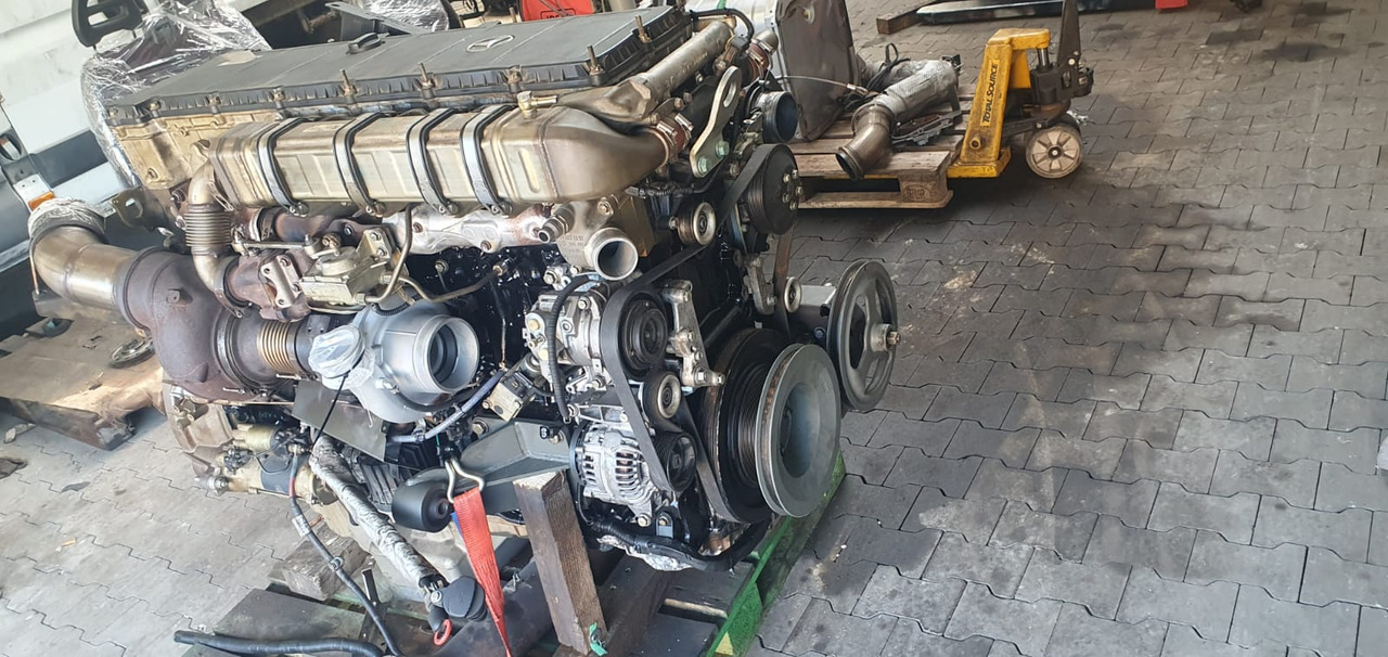 CLAAS om473 mp4 euro6 - المحرك - الآلات والماكينات الزراعية: صور 1 CLAAS om473 mp4 euro6 - المحرك - الآلات والماكينات الزراعية: صور 1